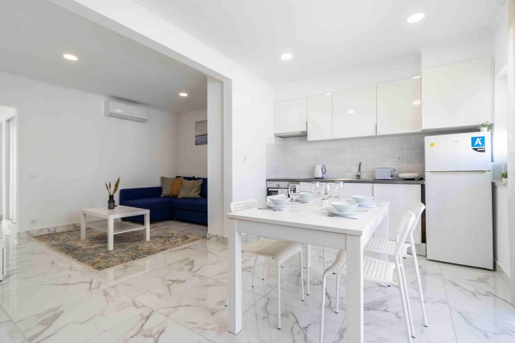 Modern Apartment Beach View Armação de Pêra Extérieur photo